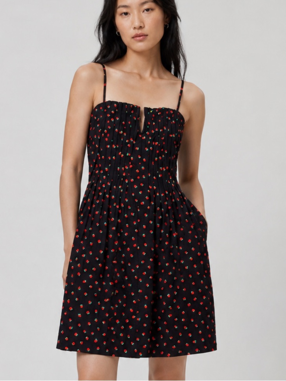 Madewell Pintuck Cami Dress in Fresh Strawberries in Black